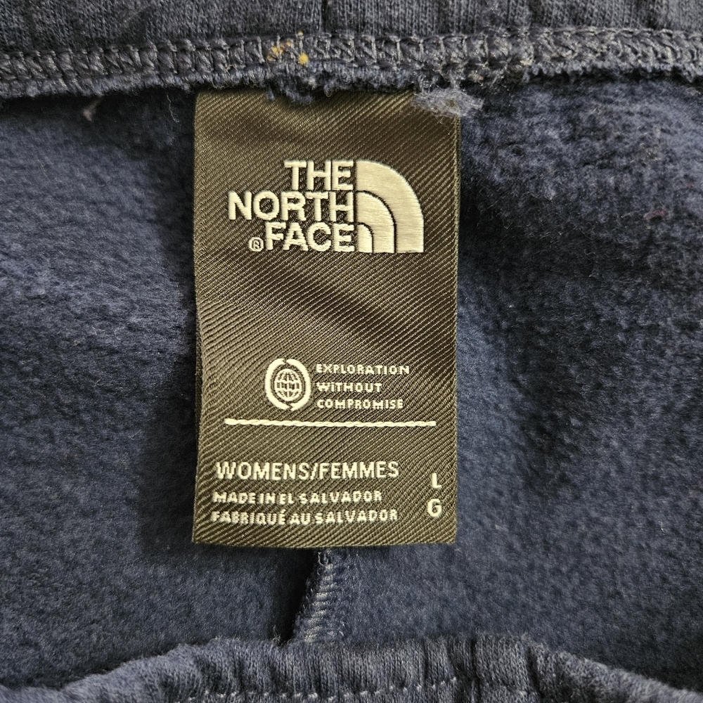 The North Face Women's Heritage Patch Shorts Summit Navy Size Large, Belt - Picture 5 of 7